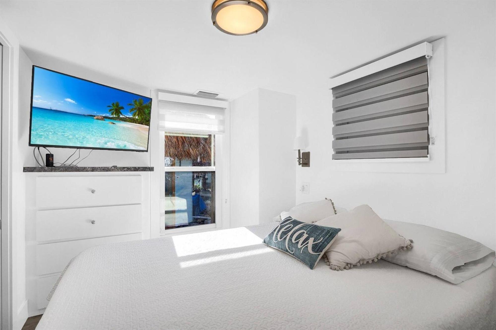 Tiny Home On Waterfront, Bay Views, Deck, Pool Jewfish 部屋 写真